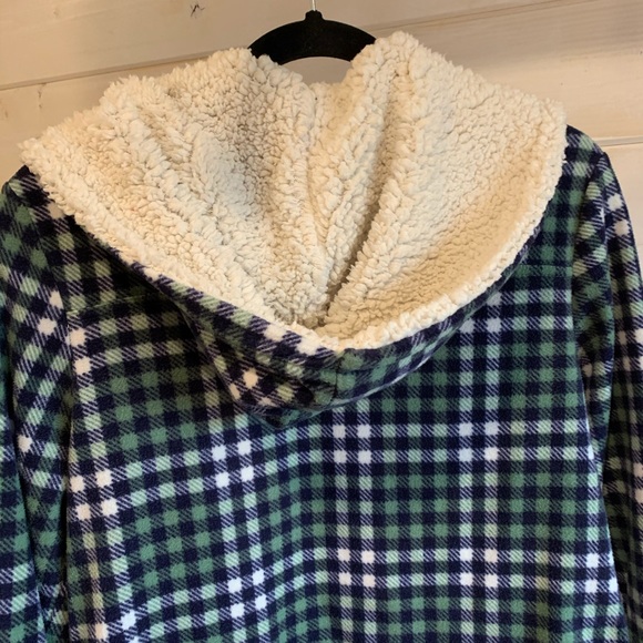 No Comment Plaid Button-up w Sherpa Hood - Picture 4 of 4